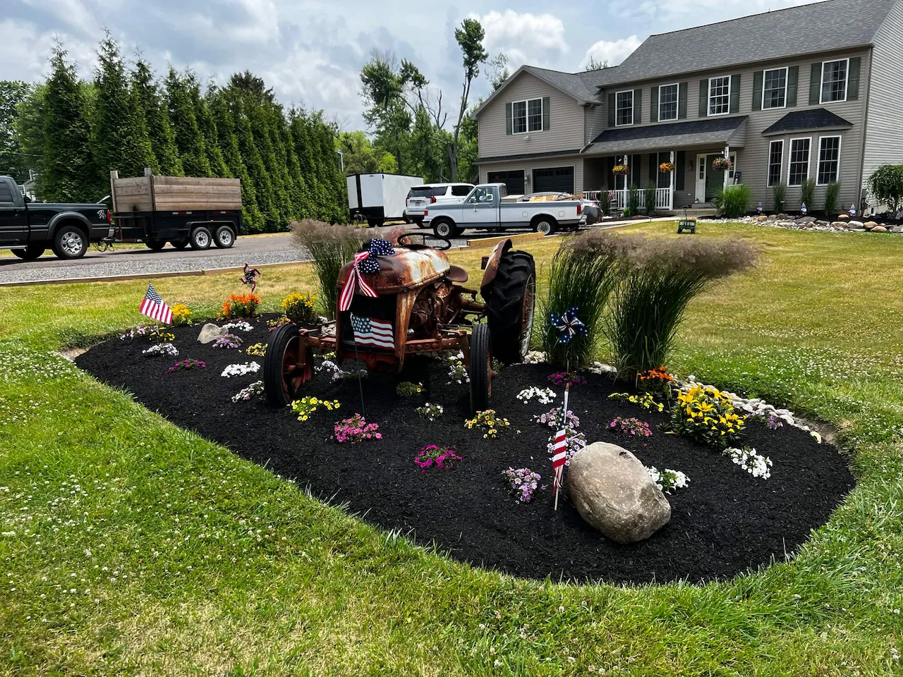 Mulch installation in Hilltown